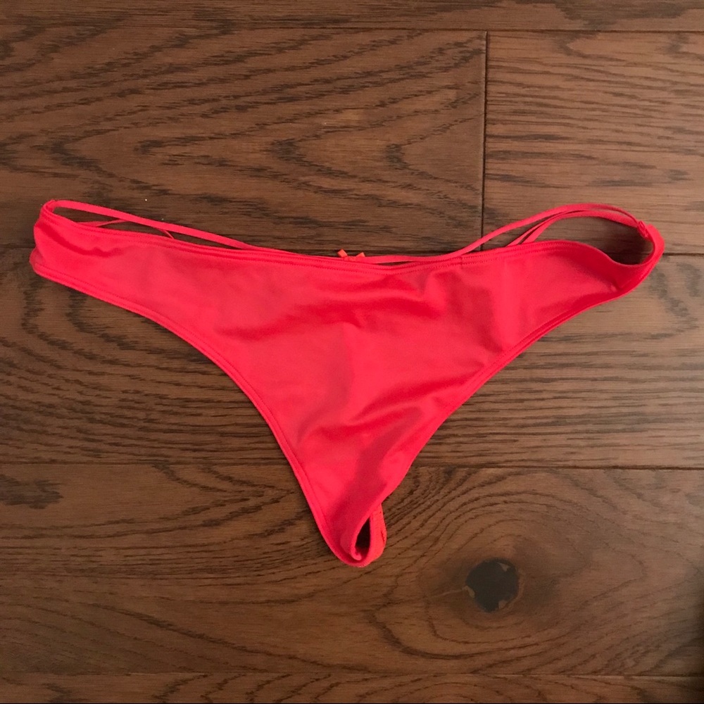NWOT Victoria’s Secret Bow back G-string Red